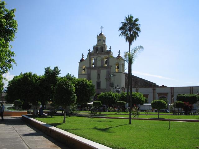 Parque Morelos y Templo de San Francisco de Asis