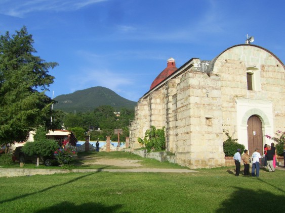 Iglesia de San Gabriel Etla, Oax. y El Picacho