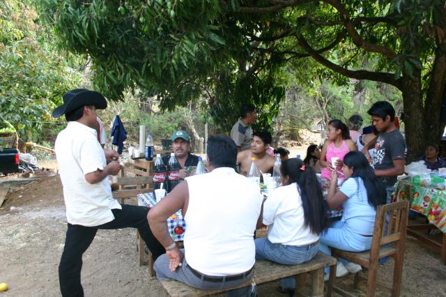 UNA FAMILIA EN SAN JUAN YUTA