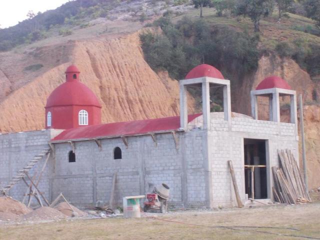 Construcion de Iglesia de Santa Cruz Rio Salinas
