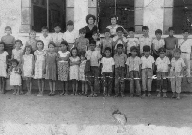 Alumnos de la Primaria hacia 1955