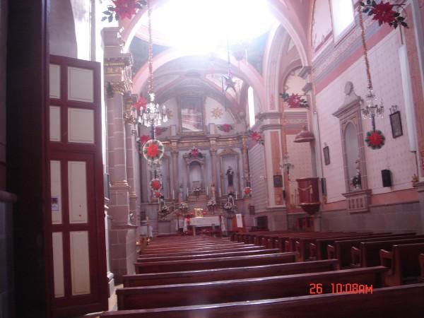 Urireo - Interior de la Parroquia