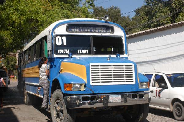 AUTOBUS DE COCULA GRO.-- 