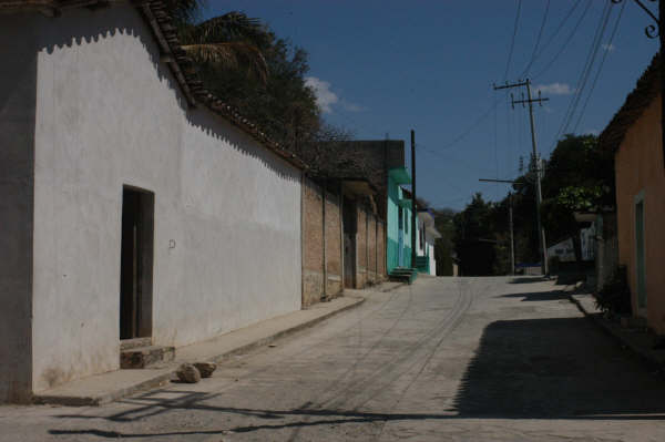 CALLE DE COCULA GRO. EN EL BARRIO DE SAN MIGUEL