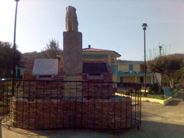 monumento en la plaza de san pedro