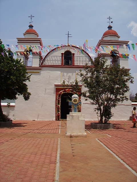 IGLESIA DE SANTA CRUZ NEXILA