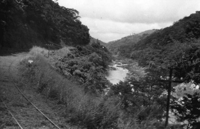 Rio de Mogoe visto desde la via  ao aprox 1937