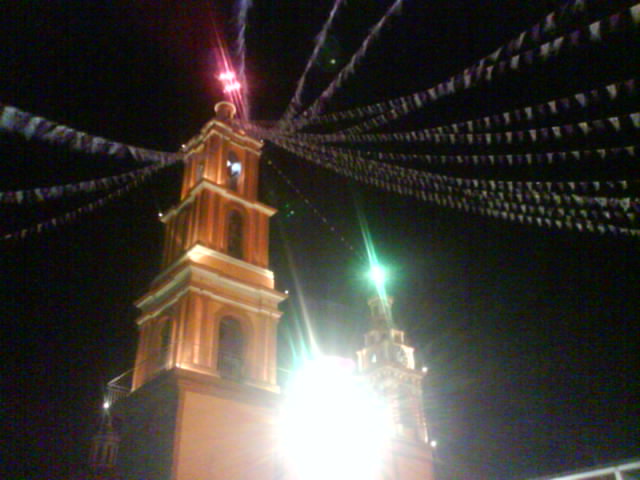 iglesia de noche