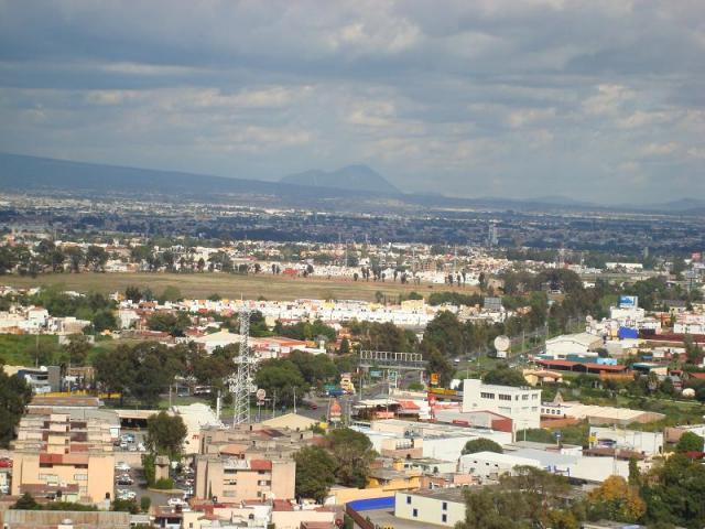 Vista del Pinal desde La Piramide de Cholula Pue.