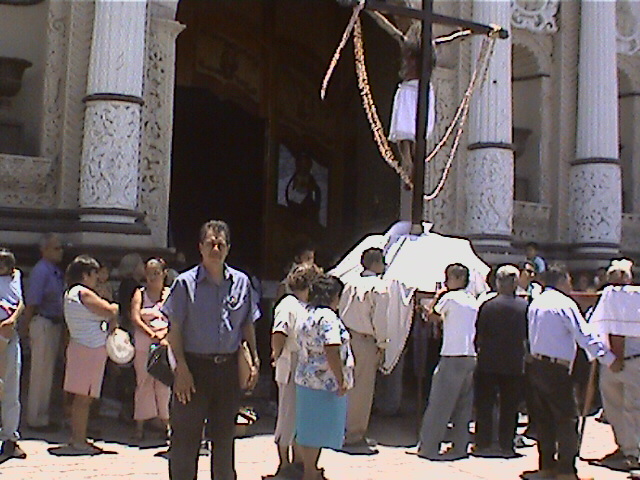 en la entrada de la iglecia de chietla 